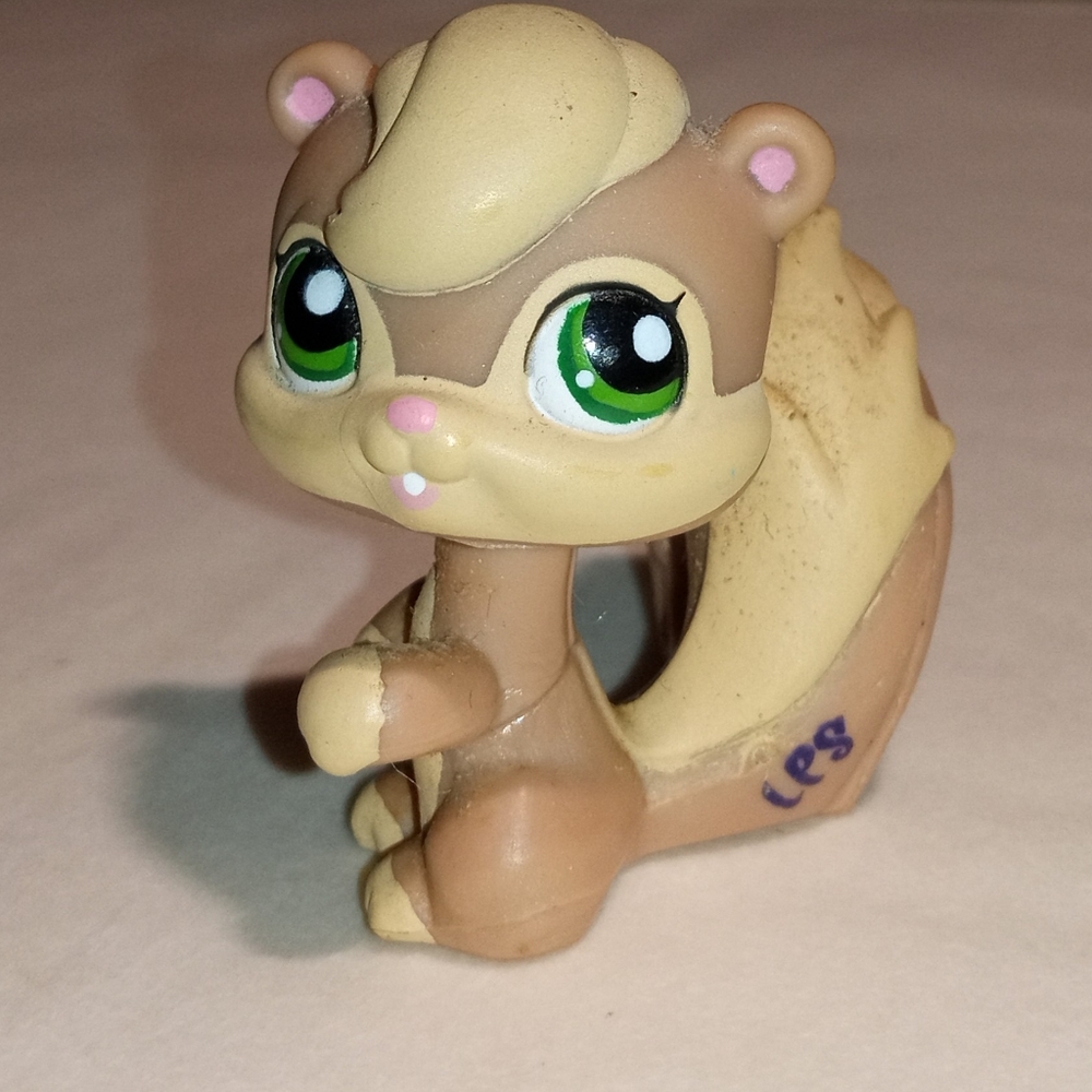 Lps Littlest Pet Shop toy Pet Squirrel Green eyes